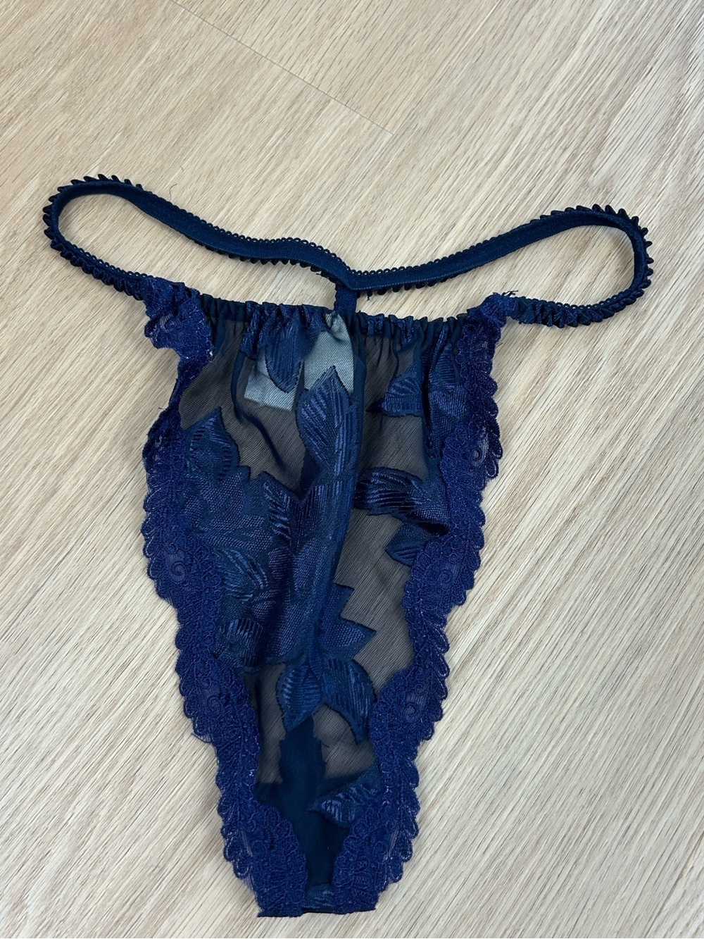 1980’s Vintage Victoria’s Secret Thong Panty OS